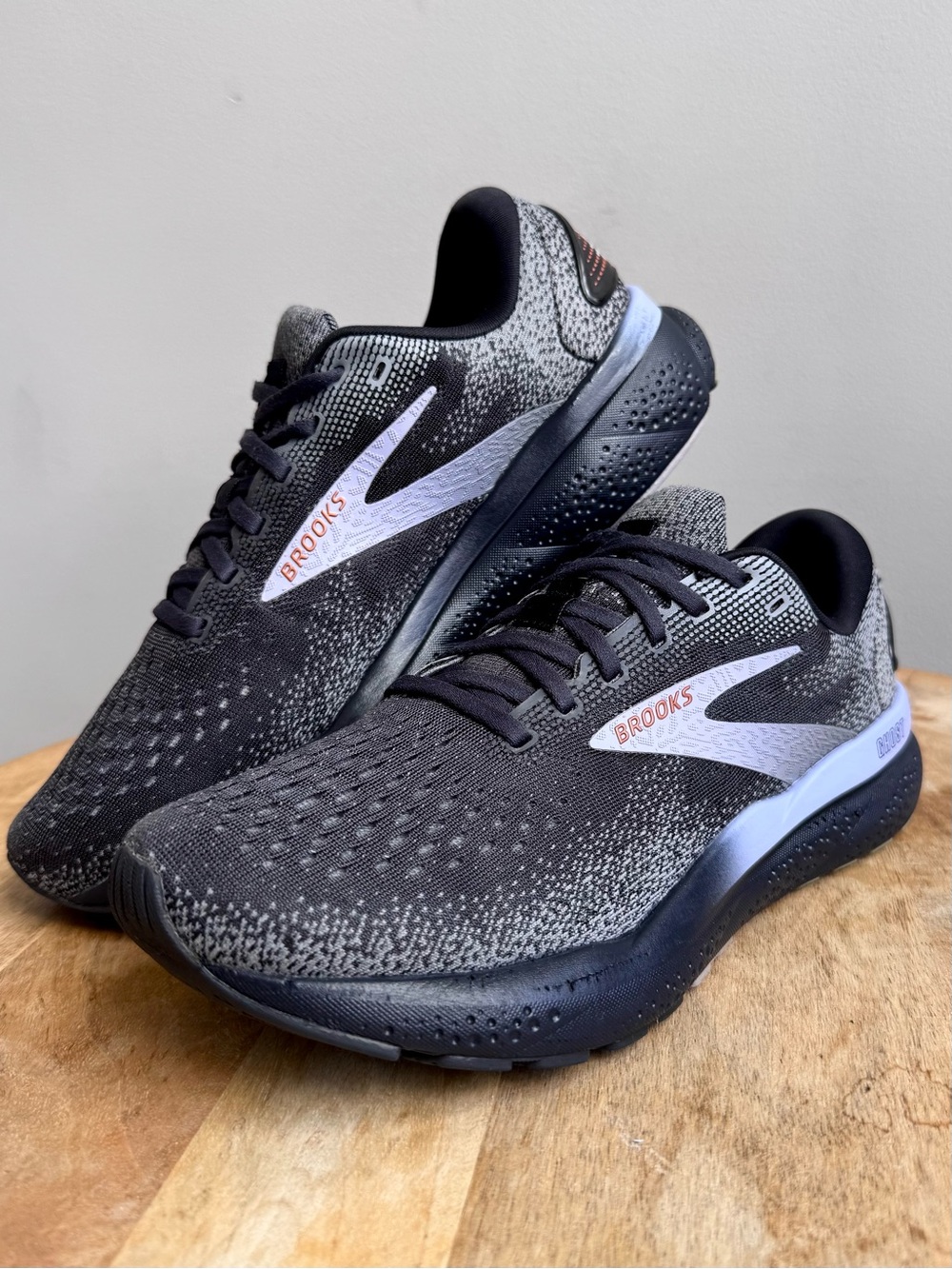 Brooks Ghost 16 Womens Running Shoes Black Grey Lavender 1204071B093 Size 9 - Picture 2 of 12